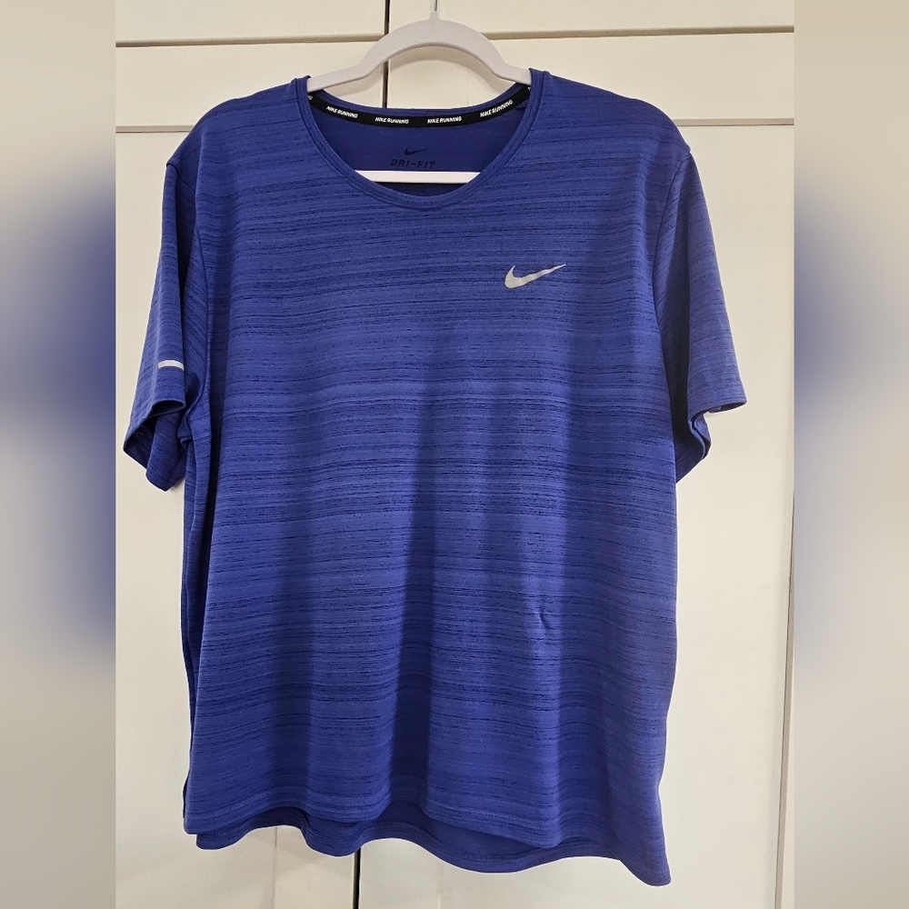 Nike Men's Striped Blue Tee -Large